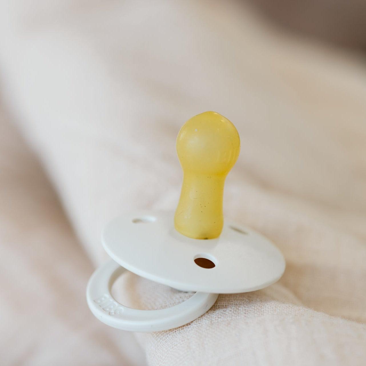 SCHNULLER COLOUR, FOSSIL & GREY MAUVE