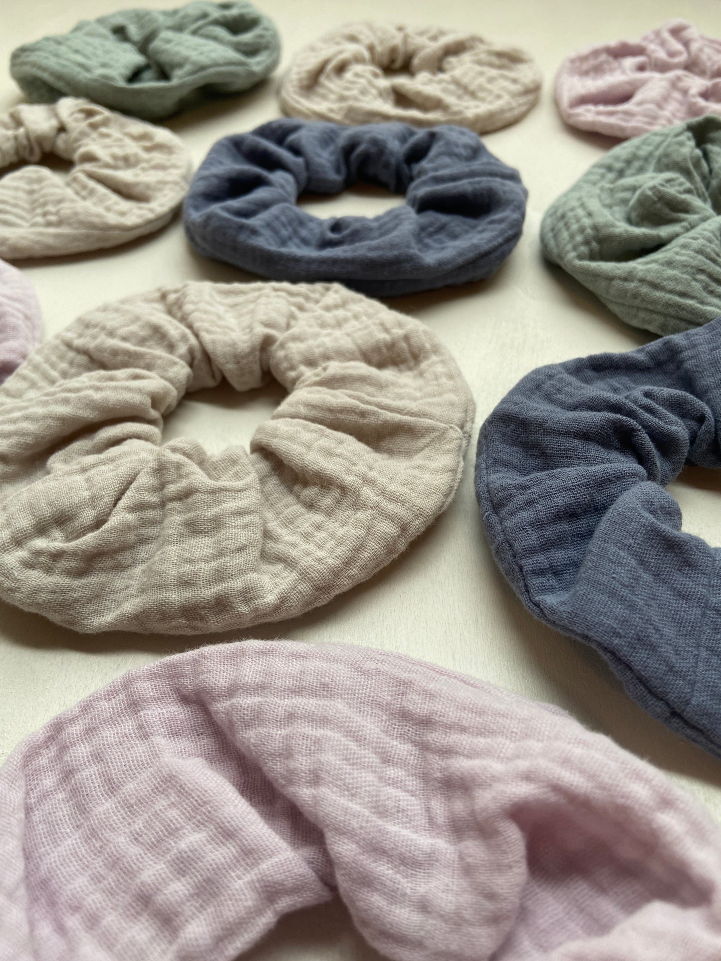 LITTLE THINGS OF NATURE - SCRUNCHIE, CASHEW