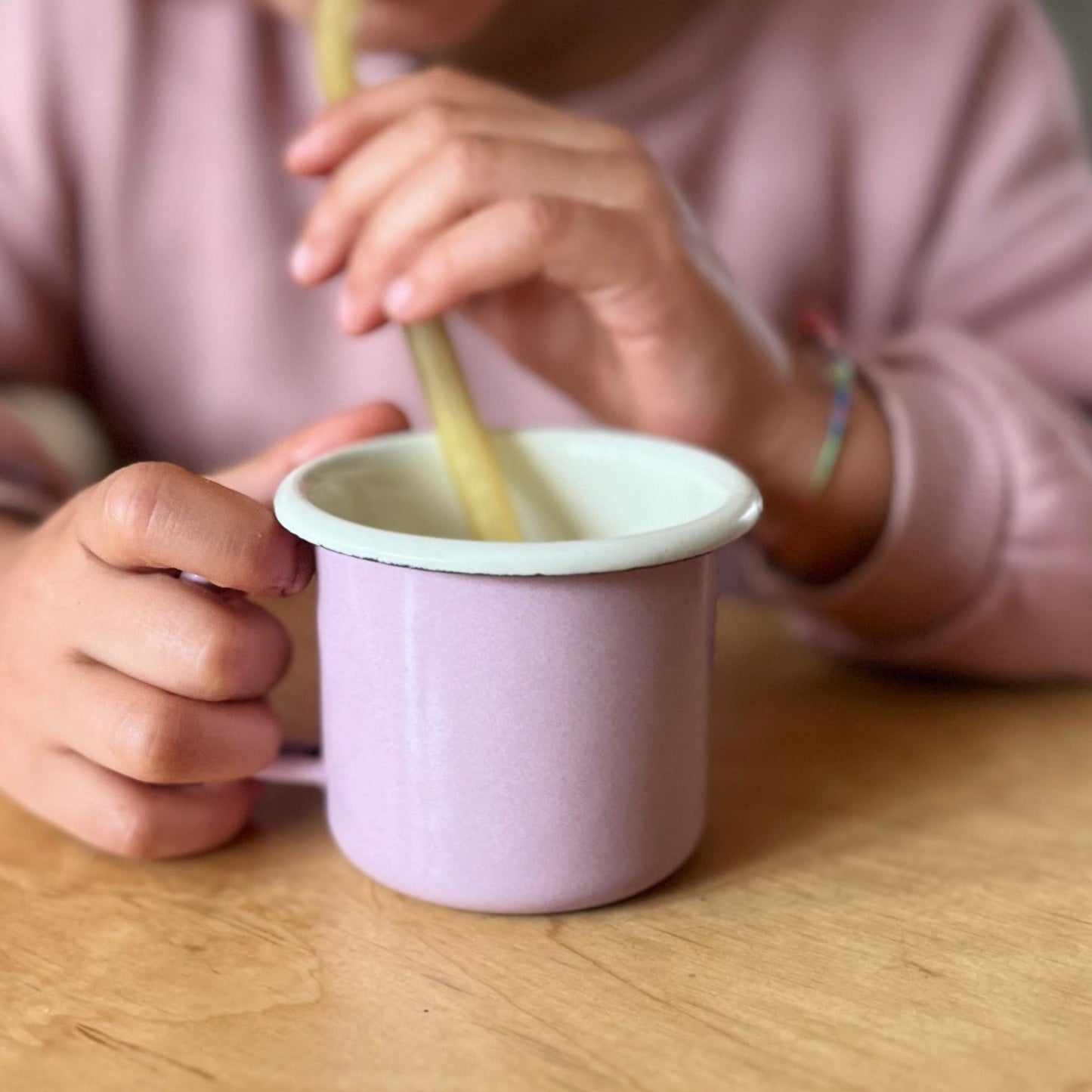 EMAILLE BECHER - ROSÉ/CREME, 6CMhannahundisaMünder Email