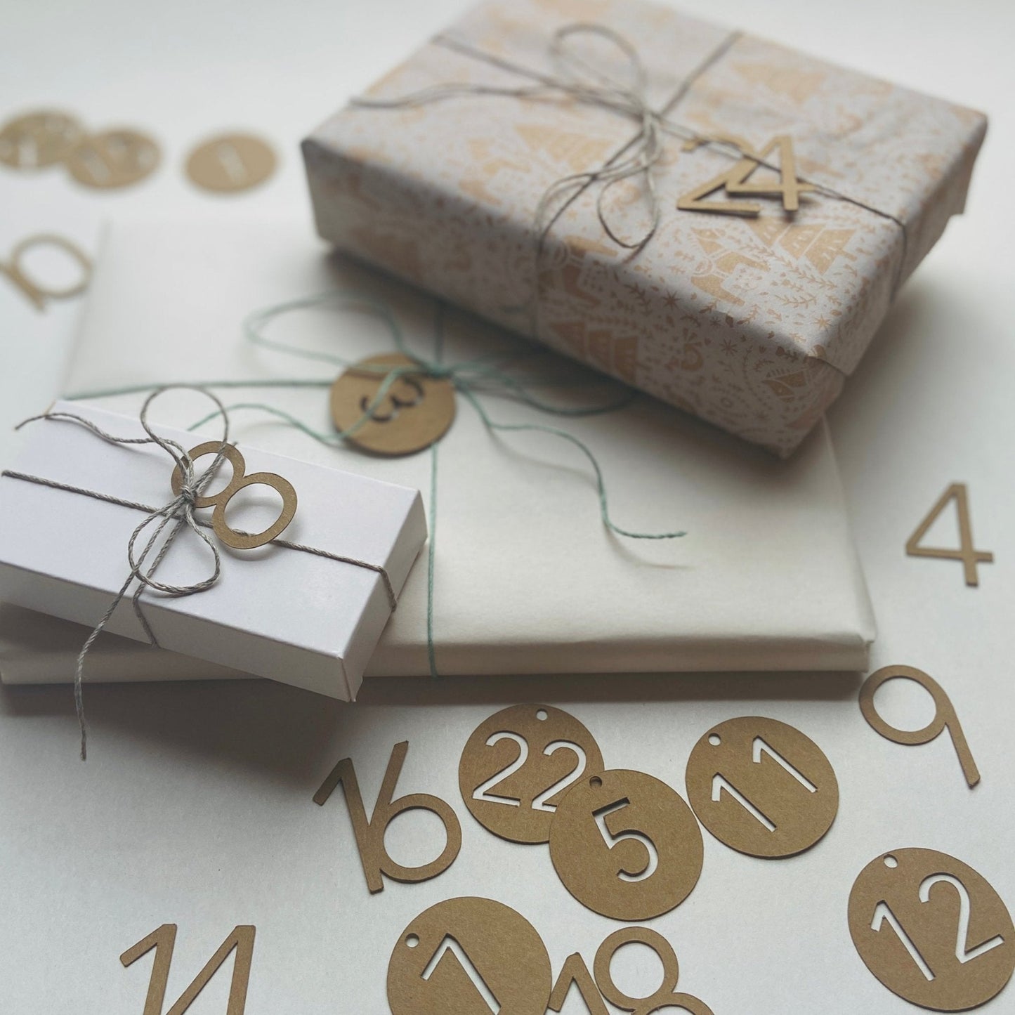 GESCHENKANHÄNGER - ADVENTSKALENDERZAHLENhannahundisaHannah & Isa