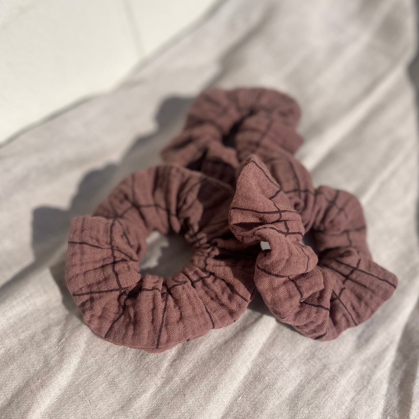 LITTLE THINGS OF NATURE - SCRUNCHIE, MAROON